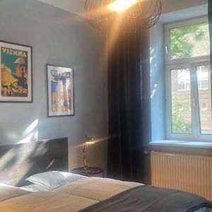Appartement à 2 Chambres à Coucher
