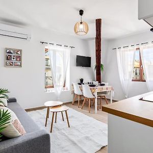 Appartement à 2 Chambres à Coucher