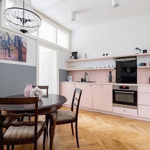 2 Bedroom Apartment Sw Jana - Main Square