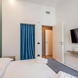 Spacious Apartment In Central Milan Next To Metro