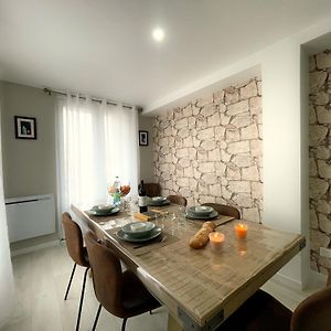 Appartement à 2 Chambres à Coucher