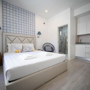 The Blue And White Porto House