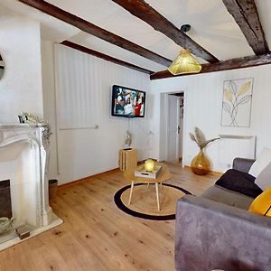 Appartement à 2 Chambres à Coucher