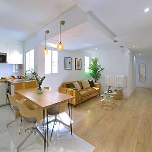 Appartement à 3 Chambres à Coucher