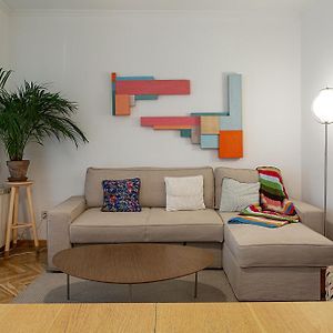 Cute 1 Bedroom Apartment With A Balcony