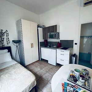 Joli studio fonctionnel climatisé