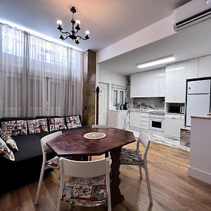 Comfy Apt For 9 In Las Ventas