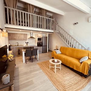 Appartement de Luxe à 2 Chambres à Coucher
