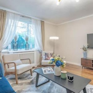 Appartement à 2 Chambres à Coucher