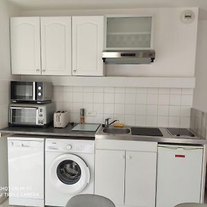 Sublime T2 Lumineux Avec Balcon - Rue Gratuite