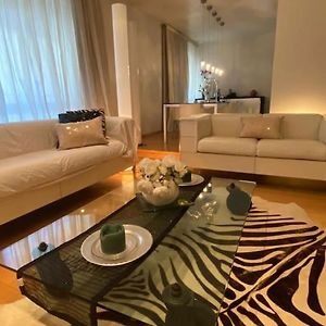 Appartement à 3 Chambres à Coucher