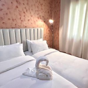 Appartement à 2 Chambres à Coucher