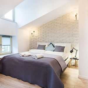 Old Town Apartments - T36A