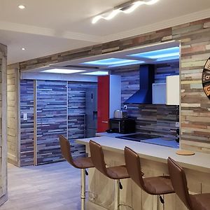 Appartement à 3 Chambres à Coucher