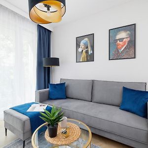 Klimatyzowane Apartamenty W Centrum Krakowa Z Parkingiem I Biurkiem By Renters Prestige