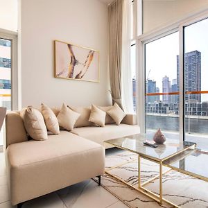 Elegant 2Br Ensuite With Canal & Burj Khalifa View