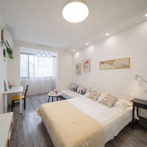 Jingyi Apartment