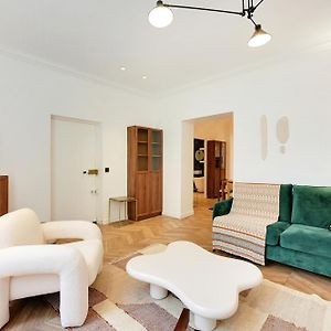 Appartement à 3 Chambres à Coucher