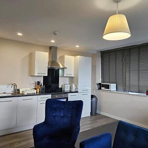 Appartement à 2 Chambres à Coucher