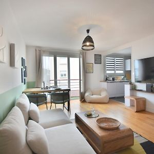 Logement 3 Chambres, Proche Centre Ville, Parking Gratuit