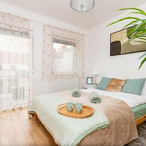 Appartement à 3 Chambres à Coucher