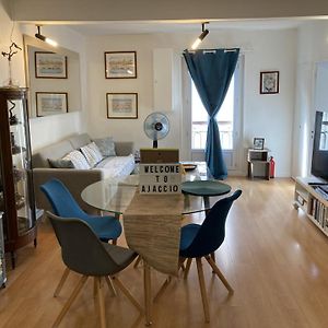 Appartement à 2 Chambres à Coucher