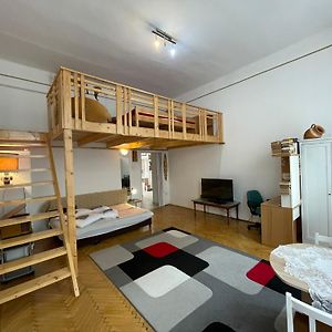 Appartement à 2 Chambres à Coucher