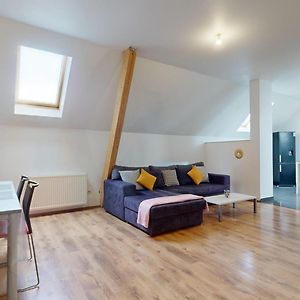 Appartement à 3 Chambres à Coucher
