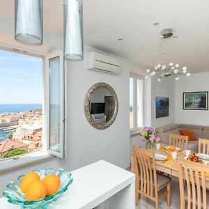 Appartement à 3 Chambres à Coucher