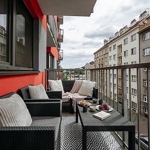 Prague Days - Bright Apartment - Balcony - Private Parking