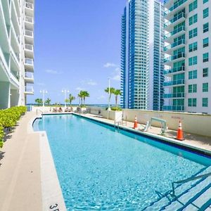 Stunning 1/1 Condo @Brickell Free Parking/Pool