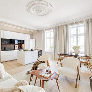 Appartement à 2 Chambres à Coucher