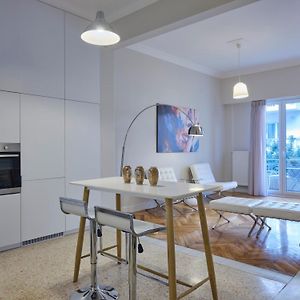 Quiet, Central 2Bd Apt, Kolonaki