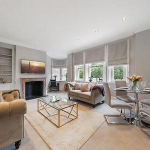 Appartement de Luxe à 2 Chambres à Coucher