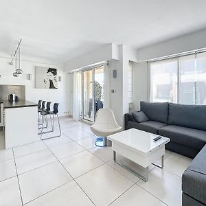 Appartement à 2 Chambres à Coucher