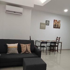 Klcc Newly Renovated Apartment