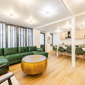 Appartement à 3 Chambres à Coucher