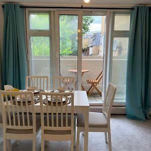 Lovely Entire Flat With Private Balcony In Euston-Central London