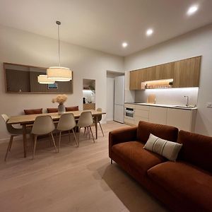 Appartement à 3 Chambres à Coucher