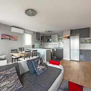 Appartement à 2 Chambres à Coucher