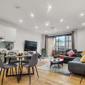 Appartement à 2 Chambres à Coucher