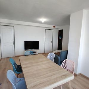 Appartement à 3 Chambres à Coucher