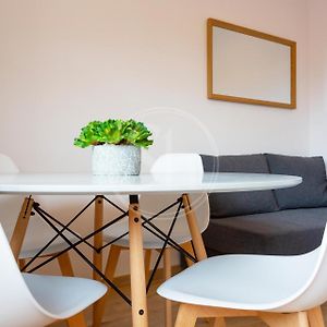 Appartement à 3 Chambres à Coucher