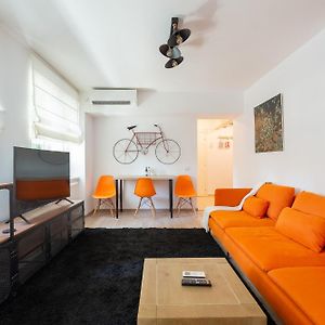 City Center-Cozy One Bedroom Apartment