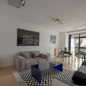 Appartement à 3 Chambres à Coucher