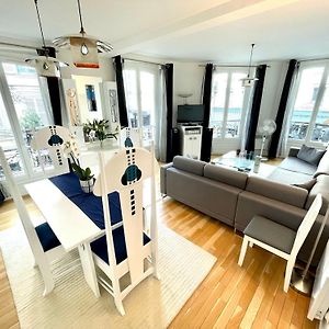 Appartement à 2 Chambres à Coucher