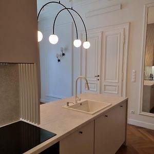 Appartement Studio à 2 Chambres à Coucher
