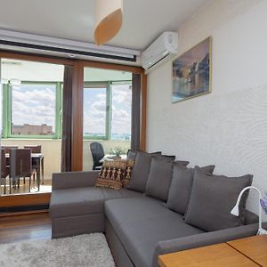 Cozy Apartment With Terrace Room Near Warszawa Zachodnia By Noclegi Renters