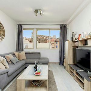 Appartement à 2 Chambres à Coucher