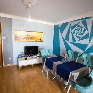 Appartement à 2 Chambres à Coucher